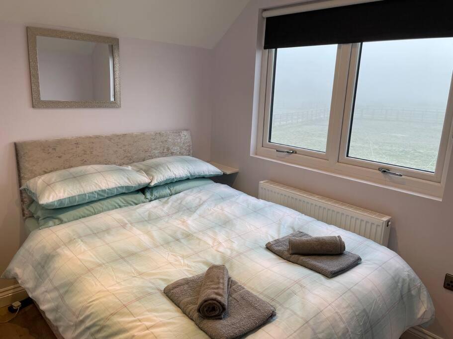 Hanaverian Suit With Amazing Views Of Stud Farm. Driffield ภายนอก รูปภาพ